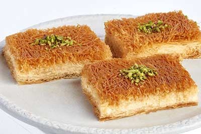 Konafa with Qeshta